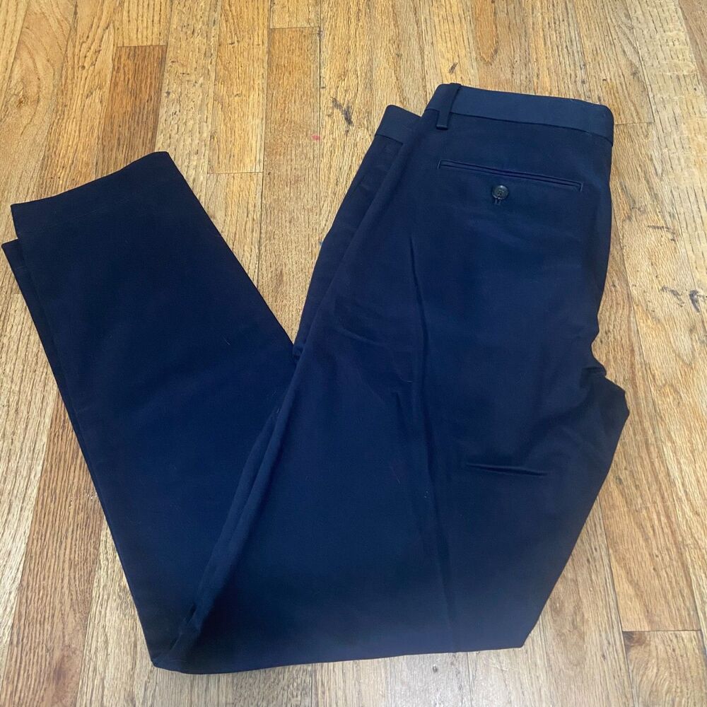 Banana Republic Men's 30x32 Mason Athletic Tapered Fit Navy Blue Chino Pant